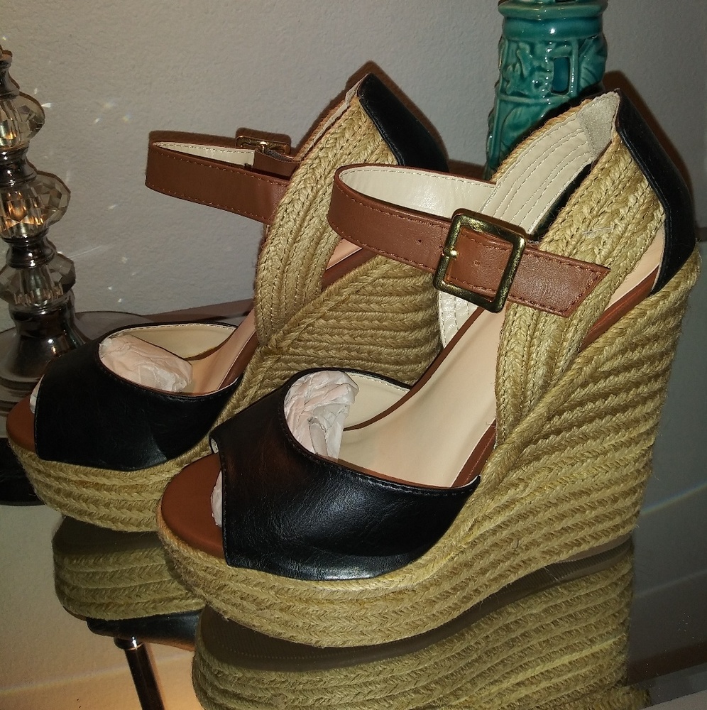 Platform Woven Wedges New! Black and Brown